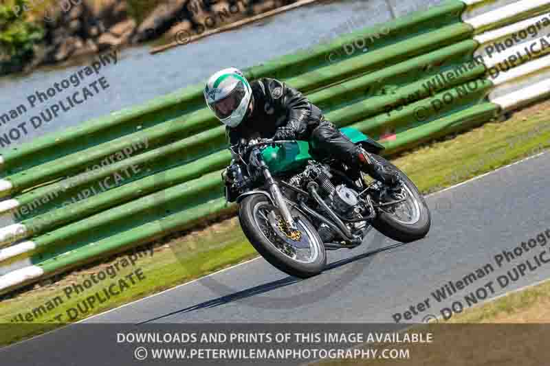 Vintage motorcycle club;eventdigitalimages;mallory park;mallory park trackday photographs;no limits trackdays;peter wileman photography;trackday digital images;trackday photos;vmcc festival 1000 bikes photographs